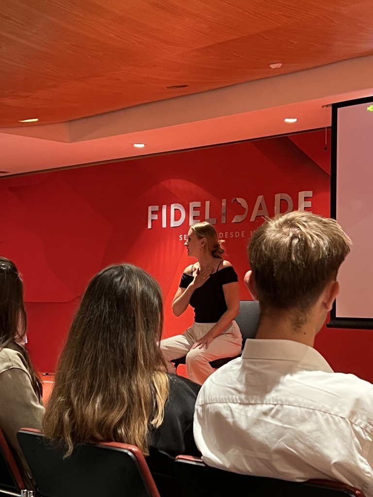 Isabel Maria Jeworski leading a corporate wellness session at Fidelidade, Lisbon
